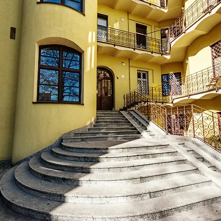 Magic Apartment *